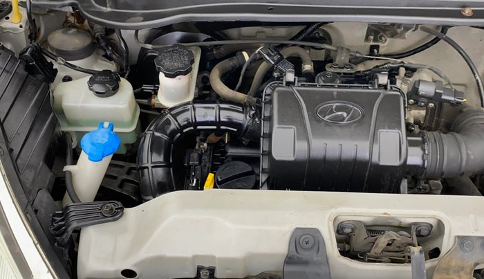 2016 Hyundai Eon SPORTZ, Petrol, Manual, 71,758 km, Engine View - Right