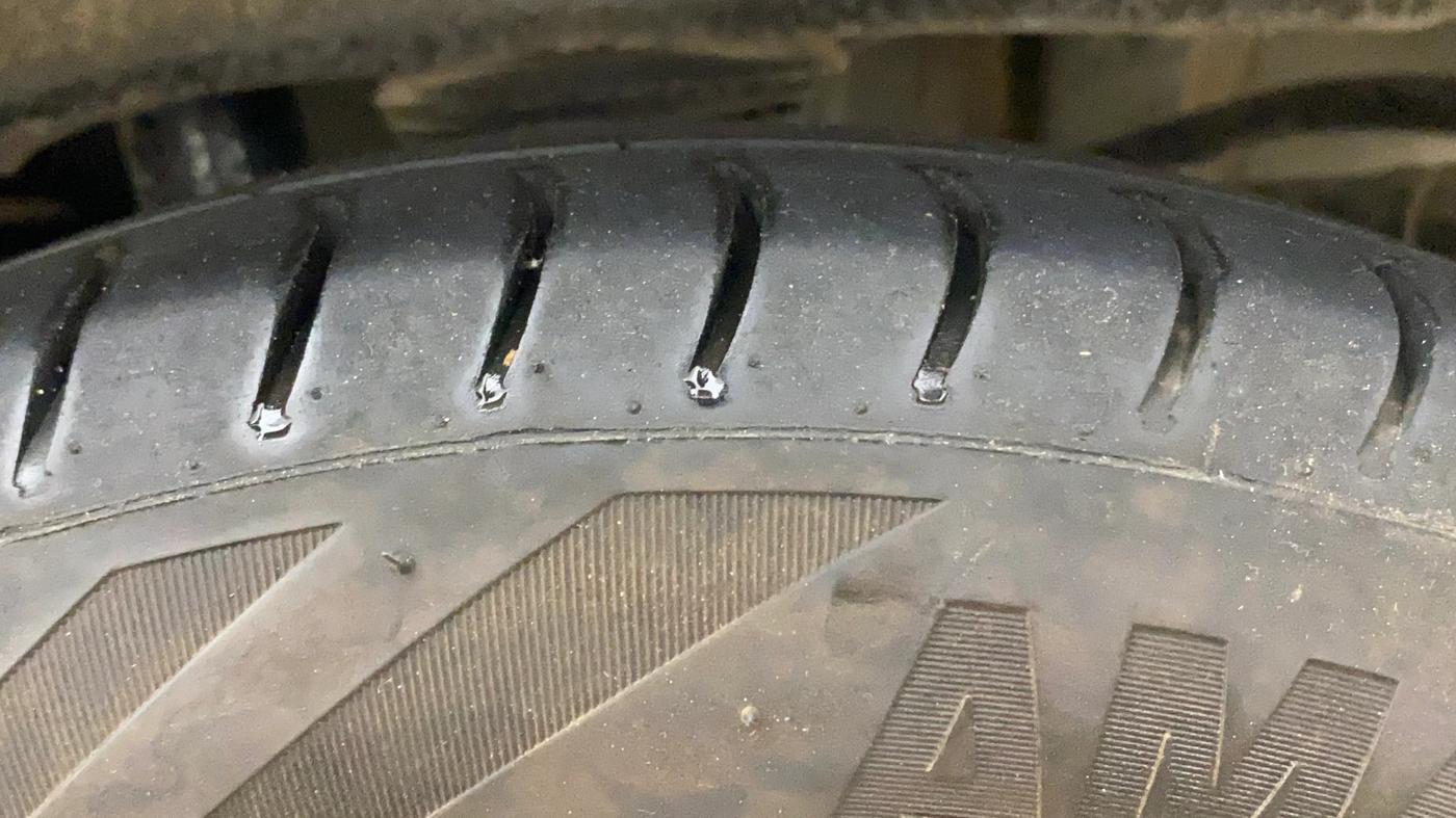 2021 Maruti Alto LXI CNG, CNG, Manual, 82,569 km, Left Rear Tyre Tread