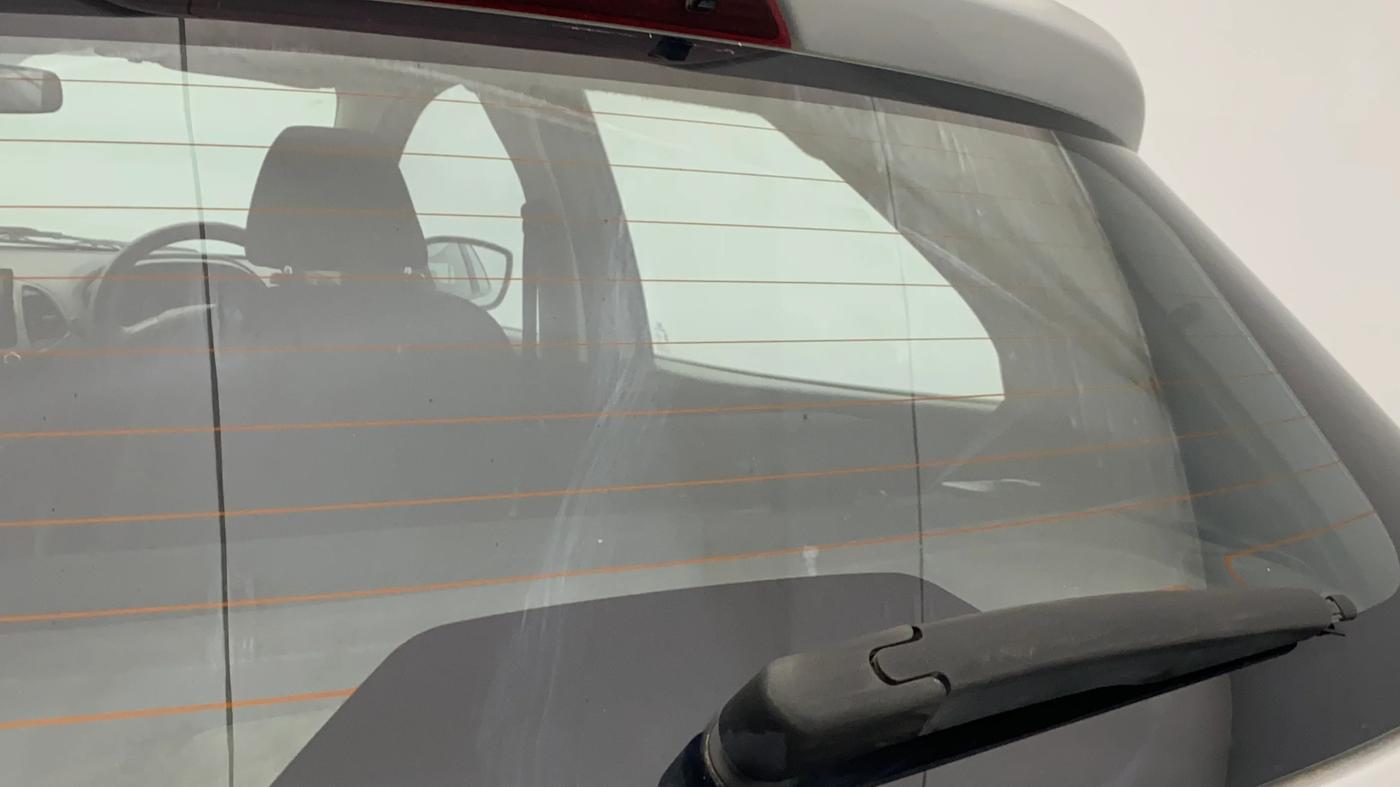 2019 Ford New Figo TITANIUM 1.2 PETROL MT, Petrol, Manual, 65,414 km, Rear Wiper