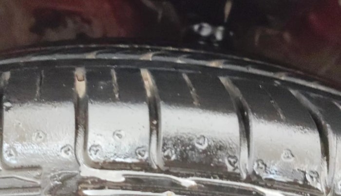 2016 Hyundai Creta BASE 1.6 PETROL, Petrol, Manual, 60,160 km, Left Front Tyre Tread