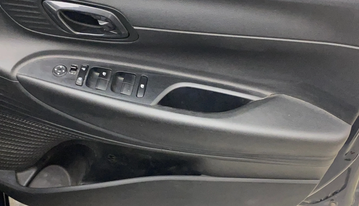 2021 Hyundai NEW I20 MAGNA 1.2 MT, Petrol, Manual, 74,472 km, Driver Side Door Panels Control