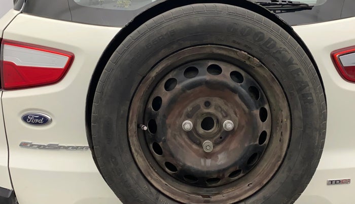 2016 Ford Ecosport TREND+ 1.5L DIESEL, Diesel, Manual, 1,12,680 km, Spare Tyre