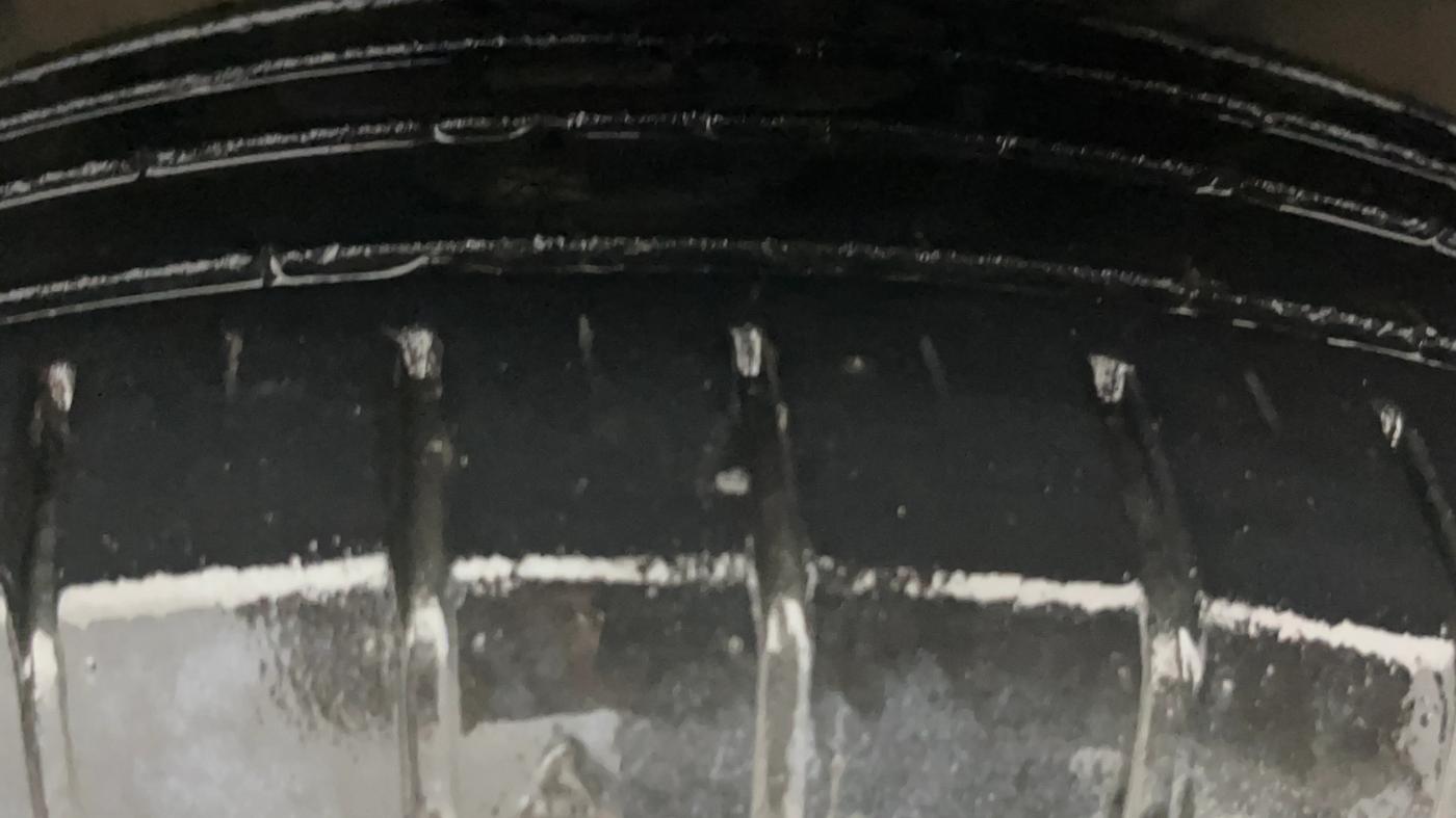 2019 Maruti Baleno DELTA PETROL 1.2, Petrol, Manual, 99,751 km, Right Front Tyre Tread