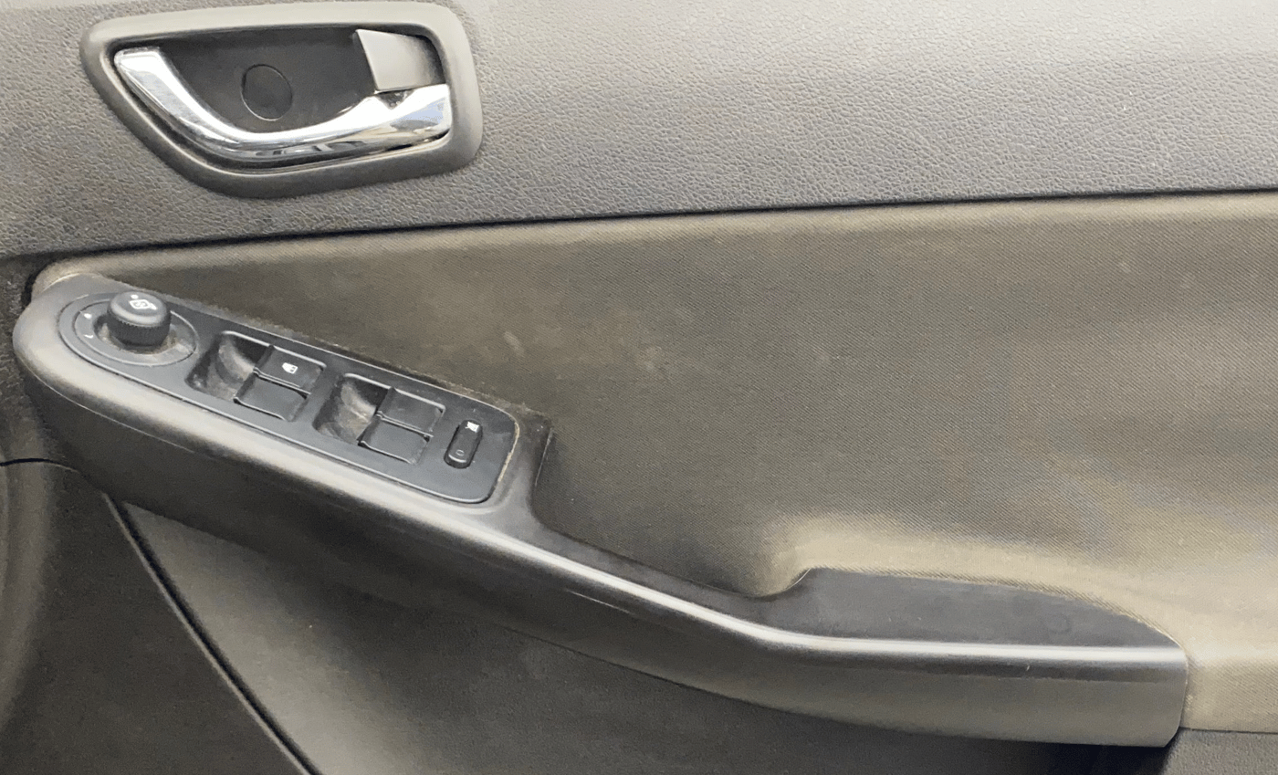 2016 Tata Zest XT PETROL, Petrol, Manual, 81,657 km, Driver Side Door Panels Control