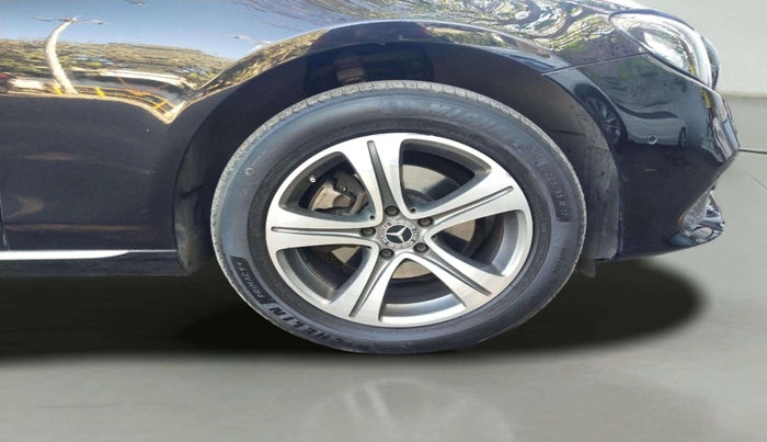 2018 Mercedes Benz E Class E 220 CDI AVANTGARDE, Diesel, Automatic, 58,692 km, Right Front Wheel