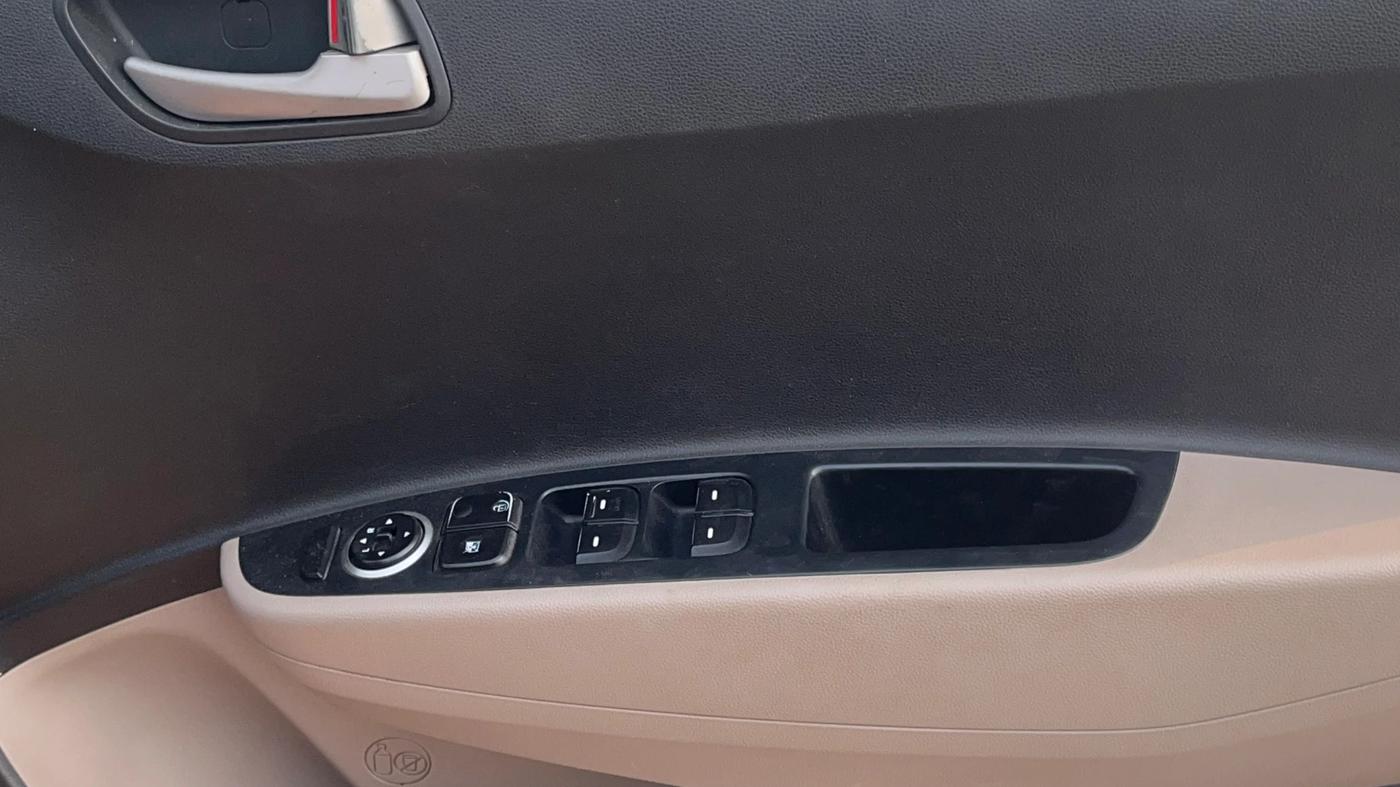 2015 Hyundai Grand i10 ASTA AT 1.2 KAPPA VTVT, Petrol, Automatic, 87,358 km, Driver Side Door Panels Control