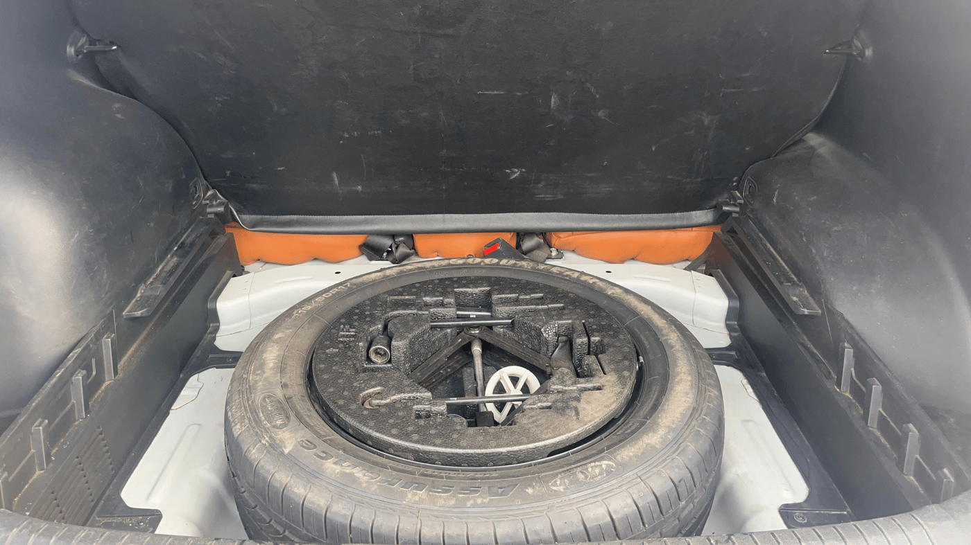 2018 Hyundai Creta SX 1.6 DIESEL DUAL TONE, Diesel, Manual, 1,10,304 km, Boot Inside