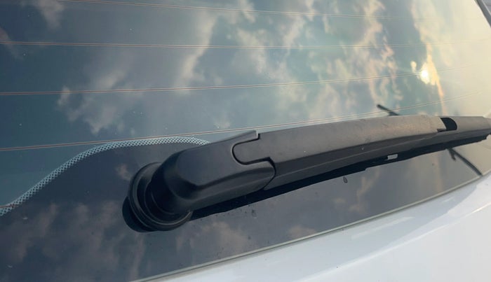 2018 Hyundai Creta SX 1.6 DIESEL DUAL TONE, Diesel, Manual, 1,10,150 km, Rear Wiper