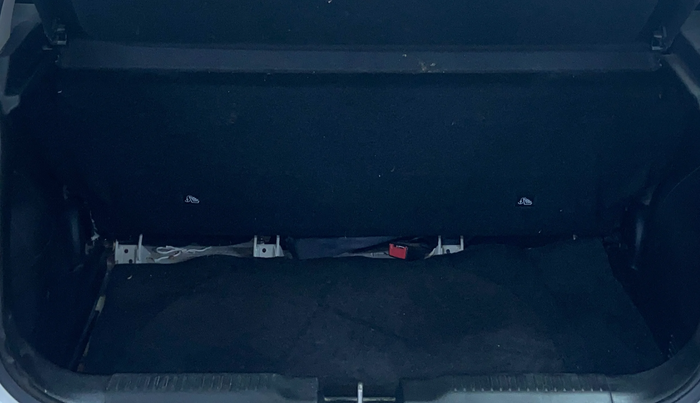 2020 Maruti Swift VXI AMT, Petrol, Automatic, 38,458 km, Boot Inside