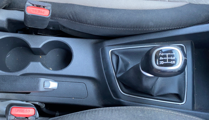 2018 Hyundai Elite i20 ASTA 1.2 (O), Petrol, Manual, 35,102 km, Gear Lever