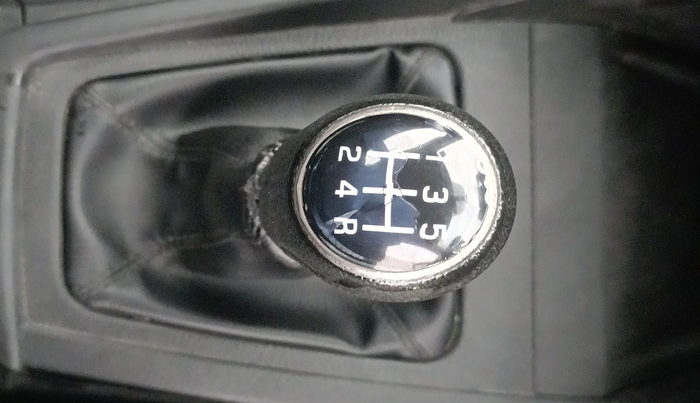 2023 Maruti BREZZA LXI SMART HYBRID, CNG, Manual, 80,327 km, Gear Lever