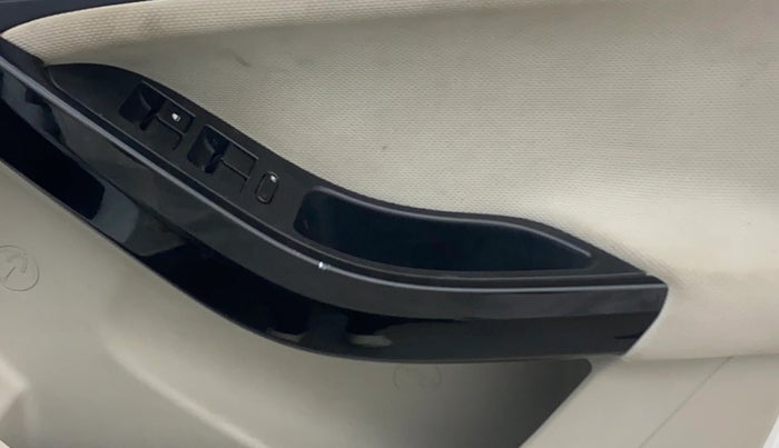 2022 Tata NEXON XZA PLUS (HS) PETROL, Petrol, Automatic, 25,883 km, Driver Side Door Panels Control