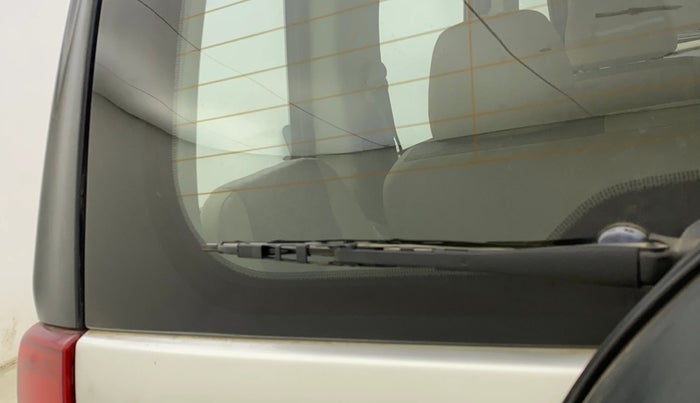 2015 Mahindra TUV300 T8, Diesel, Manual, 28,048 km, Rear Wiper