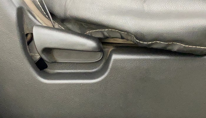 2013 Maruti Wagon R 1.0 VXI, Petrol, Manual, 31,278 km, Driver Side Adjustment Panel