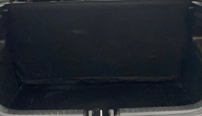 2021 Hyundai VENUE SX 1.5 CRDI, Diesel, Manual, 39,024 km, Boot Inside