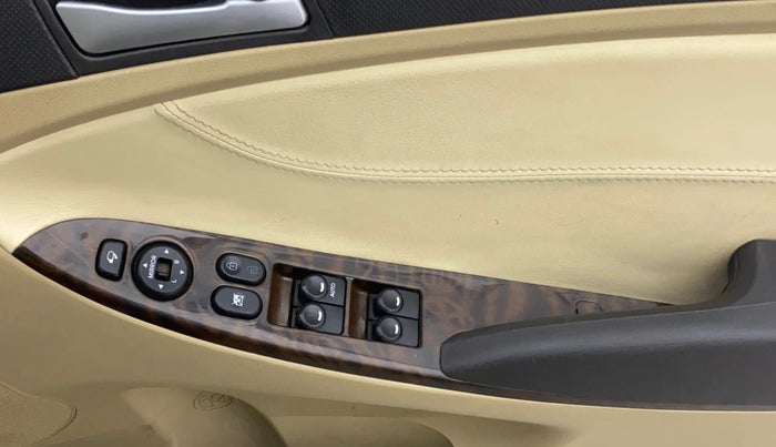 2015 Hyundai Verna FLUIDIC 4S 1.6 VTVT S(O), Petrol, Manual, 67,268 km, Driver Side Door Panels Control