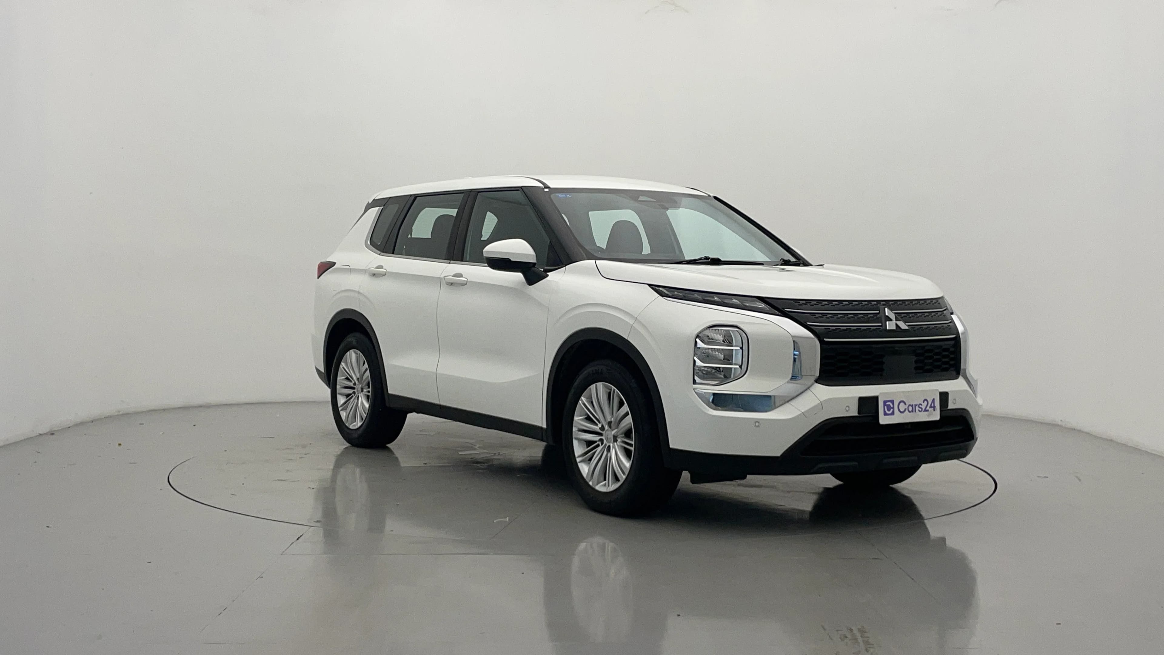 Mitsubishi Outlander image