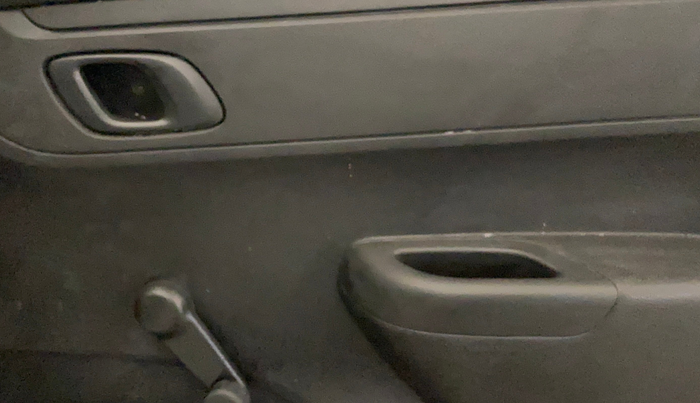 2017 Renault Kwid RXL, Petrol, Manual, 44,208 km, Driver Side Door Panels Control