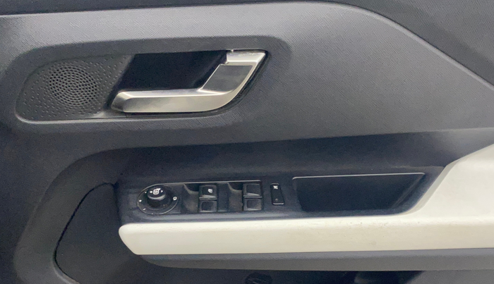 2022 Tata PUNCH CREATIVE  AMT, Petrol, Automatic, 23,703 km, Driver Side Door Panels Control