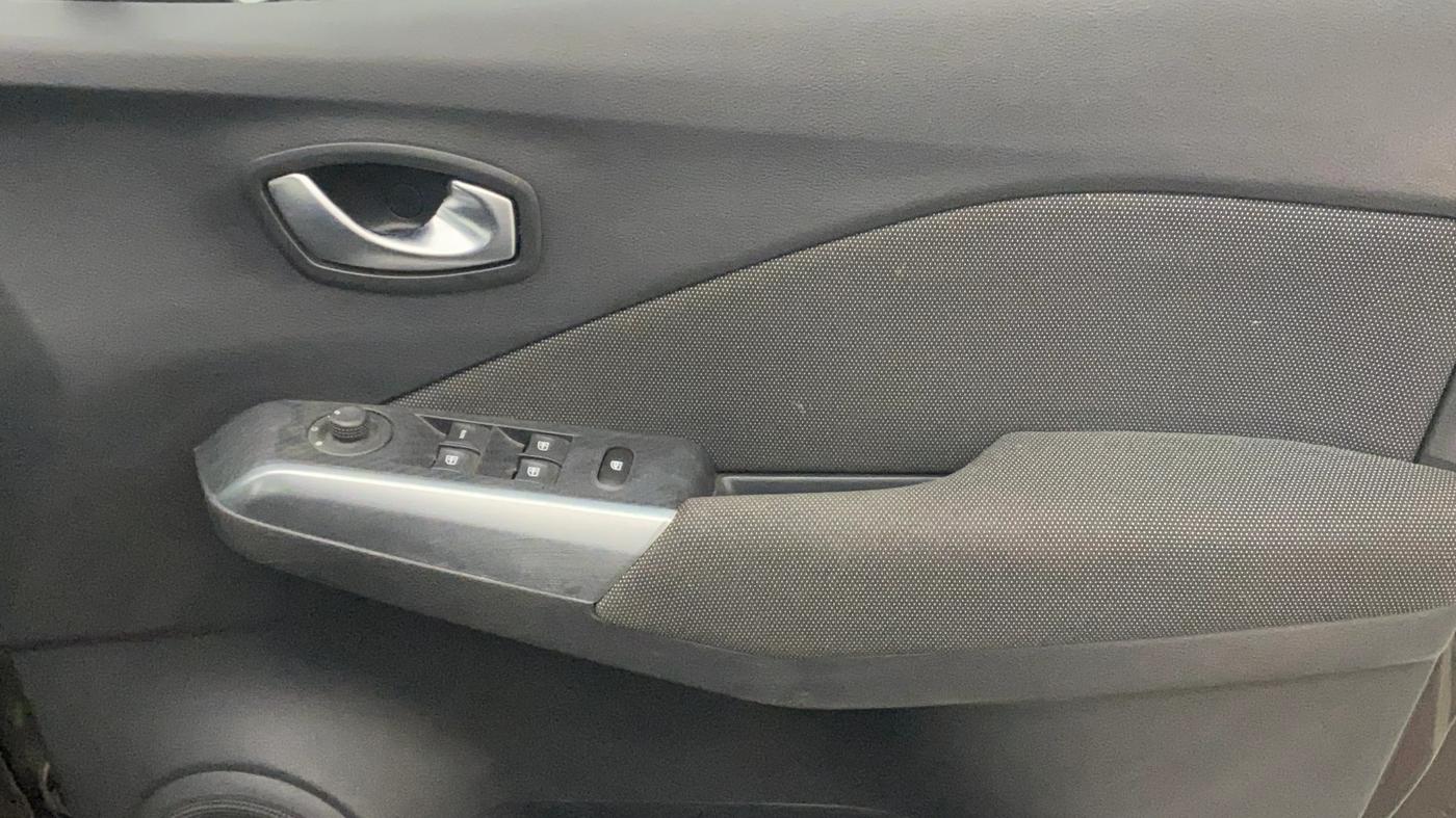 2019 Nissan Kicks XV DIESEL, Diesel, Manual, 56,916 km, Driver Side Door Panels Control