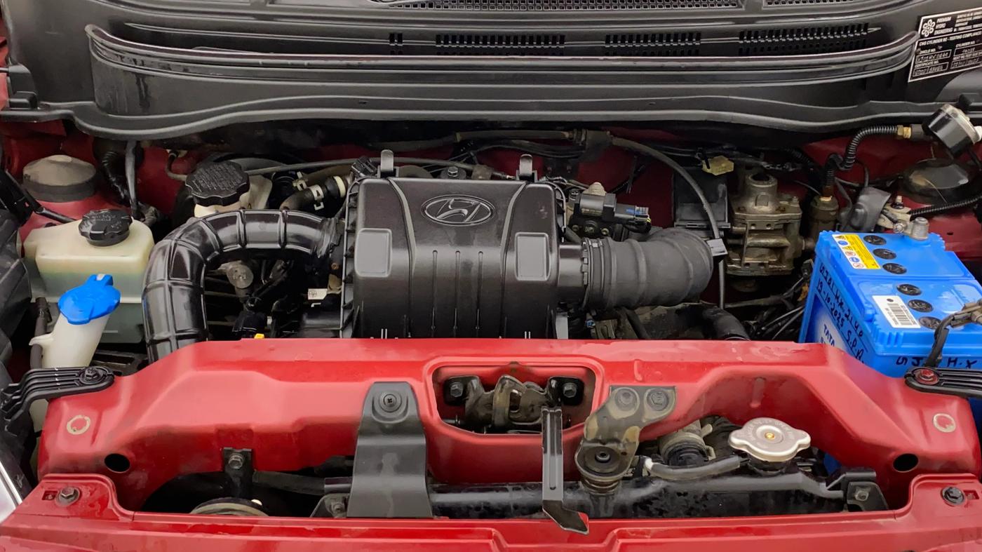 2018 Hyundai Eon SPORTZ, CNG, Manual, 51,407 km, Engine View