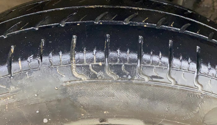 2014 Maruti Alto 800 LXI, Petrol, Manual, 38,460 km, Left Front Tyre Tread