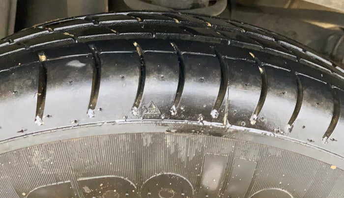 2014 Maruti Alto 800 LXI, Petrol, Manual, 38,460 km, Left Rear Tyre Tread