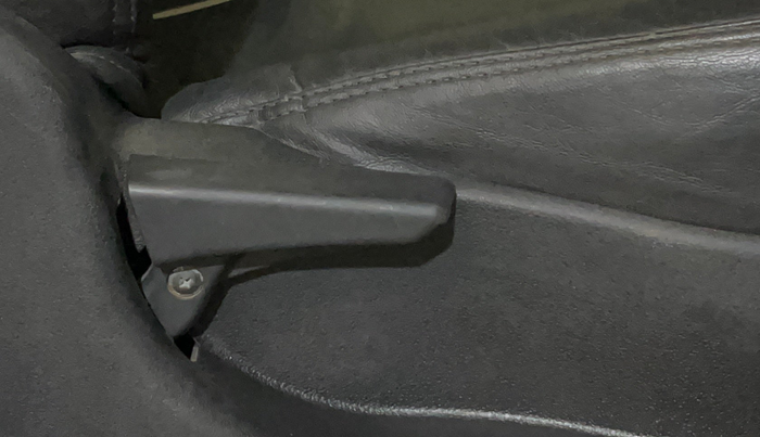 2018 Tata Tiago XT PETROL, Petrol, Manual, 71,696 km, Driver Side Adjustment Panel