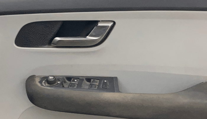 2020 Tata ALTROZ XZ PETROL, Petrol, Manual, 41,069 km, Driver Side Door Panels Control