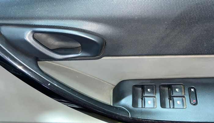 2017 Tata Tiago XT DIESEL, Diesel, Manual, 73,406 km, Driver Side Door Panels Control