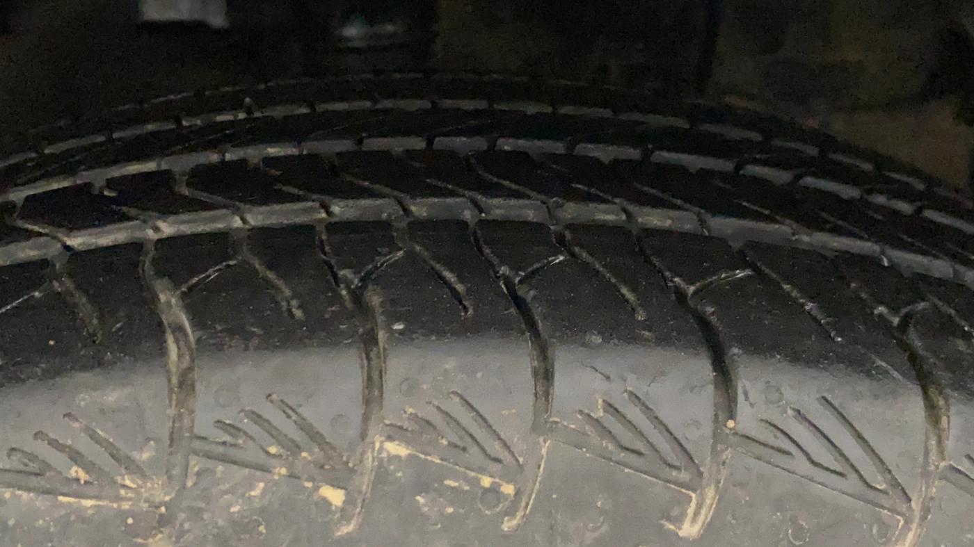 2023 Maruti Grand Vitara ZETA SMART HYBRID, Petrol, Manual, 28,620 km, Right Front Tyre Tread