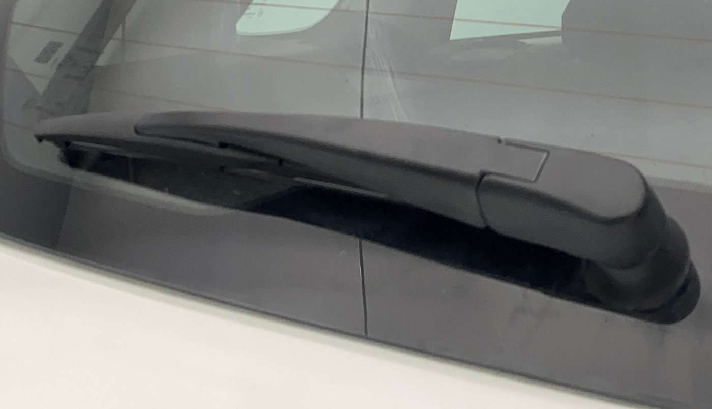 2023 Maruti Grand Vitara ZETA SMART HYBRID, Petrol, Manual, 28,620 km, Rear Wiper