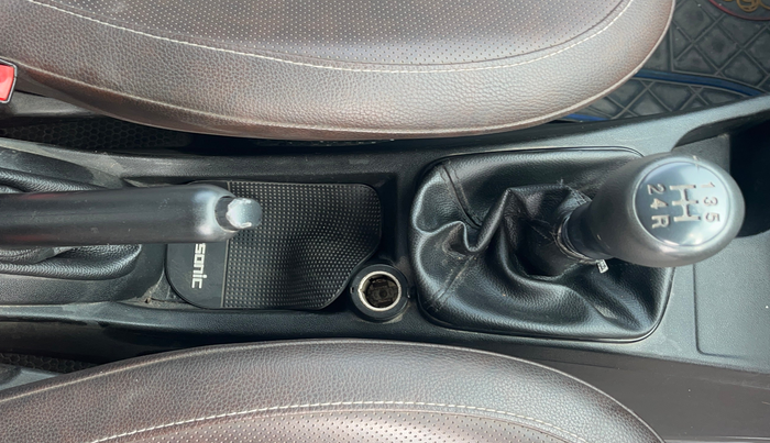 2015 Fiat Avventura ACTIVE 1.4, Petrol, Manual, 54,050 km, Gear Lever