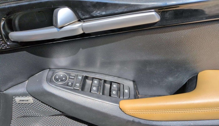 2024 KIA SELTOS HTX Plus 1.5 Diesel MT, Diesel, Manual, 9,964 km, Driver Side Door Panels Control