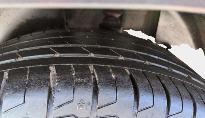 2024 KIA SELTOS HTX Plus 1.5 Diesel MT, Diesel, Manual, 9,964 km, Left Front Tyre Tread