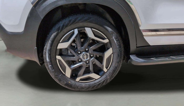 2024 KIA SELTOS HTX Plus 1.5 Diesel MT, Diesel, Manual, 9,964 km, Right Rear Wheel