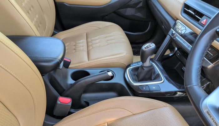 2024 KIA SELTOS HTX Plus 1.5 Diesel MT, Diesel, Manual, 9,964 km, Gear Lever