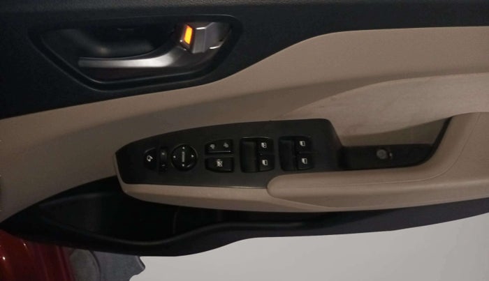 2020 Hyundai Verna SX 1.5 VTVT, Petrol, Manual, 51,090 km, Driver Side Door Panels Control