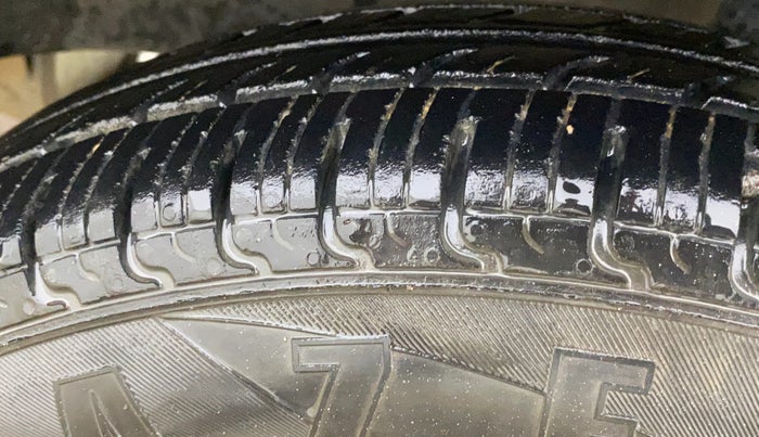 2016 Renault Kwid RXT 0.8, Petrol, Manual, 54,630 km, Left Rear Tyre Tread