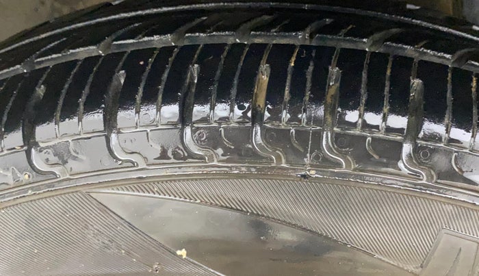 2016 Renault Kwid RXT 0.8, Petrol, Manual, 54,630 km, Right Rear Tyre Tread