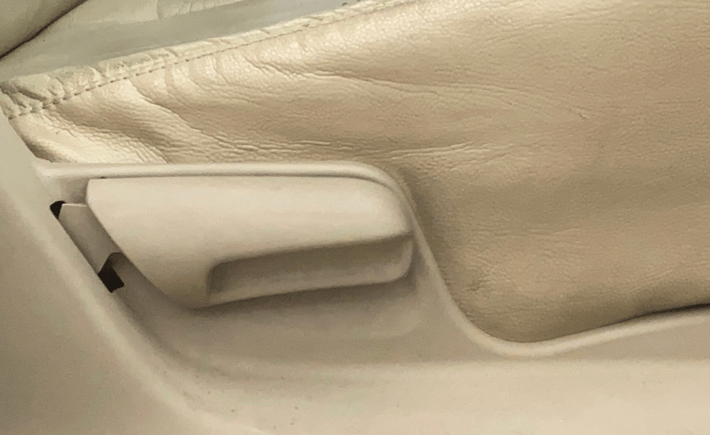 2016 Maruti Ertiga VXI CNG, CNG, Manual, 72,666 km, Driver Side Adjustment Panel