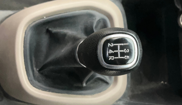 2014 Hyundai Grand i10 SPORTZ 1.2 KAPPA VTVT, Petrol, Manual, 33,268 km, Gear Lever