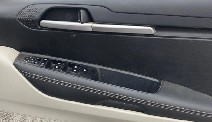 2021 KIA SONET HTX 1.5, Diesel, Manual, 78,210 km, Driver Side Door Panels Control