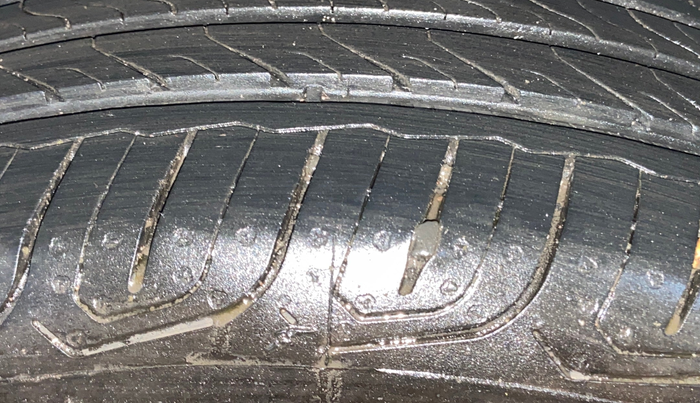 2017 Volkswagen Polo HIGHLINE1.2L, Petrol, Manual, 44,113 km, Left Rear Tyre Tread