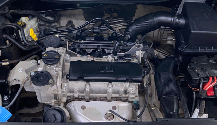 2017 Volkswagen Polo HIGHLINE1.2L, Petrol, Manual, 44,113 km, Engine View