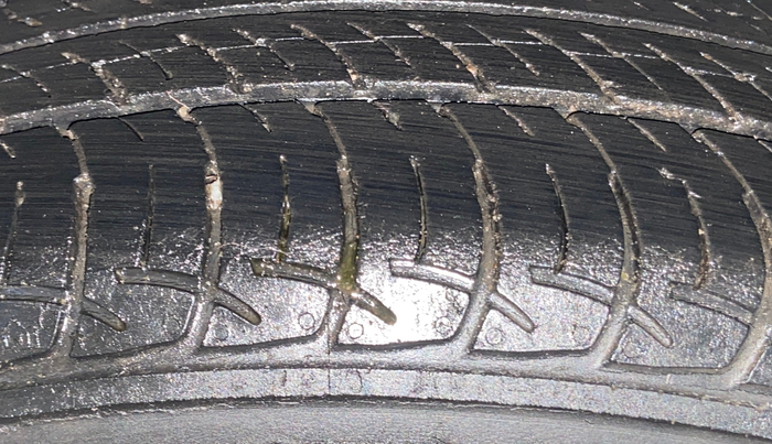 2017 Volkswagen Polo HIGHLINE1.2L, Petrol, Manual, 44,113 km, Right Rear Tyre Tread