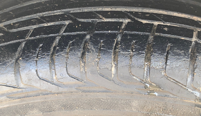 2016 Ford Ecosport TITANIUM 1.5L DIESEL, Diesel, Manual, 1,39,123 km, Right Rear Tyre Tread