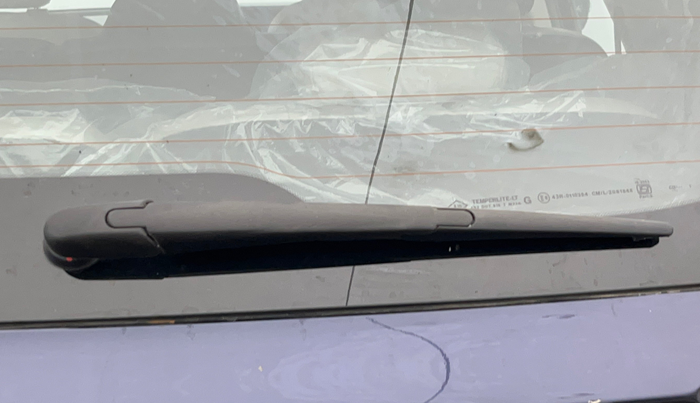 2023 Mahindra XUV700 AX 7 P AT 7 STR, Petrol, Automatic, 11,821 km, Rear Wiper