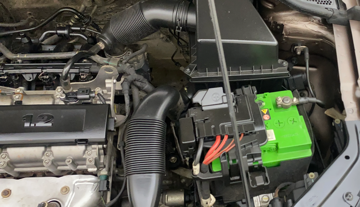 2017 Volkswagen Polo HIGHLINE1.2L, Petrol, Manual, 72,534 km, Engine View - Left