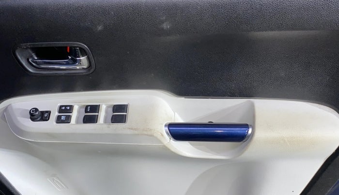 2022 Maruti IGNIS ZETA 1.2, Petrol, Manual, 83,400 km, Driver Side Door Panels Control
